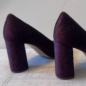 Nine West Maroon Velvet Heels – Size 9.5